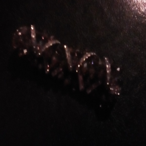 Jewlery - Picture 3 of 3